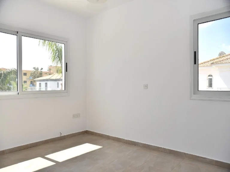 Cheap Houses and Villas for Sale Famagusta up to 400000 euro