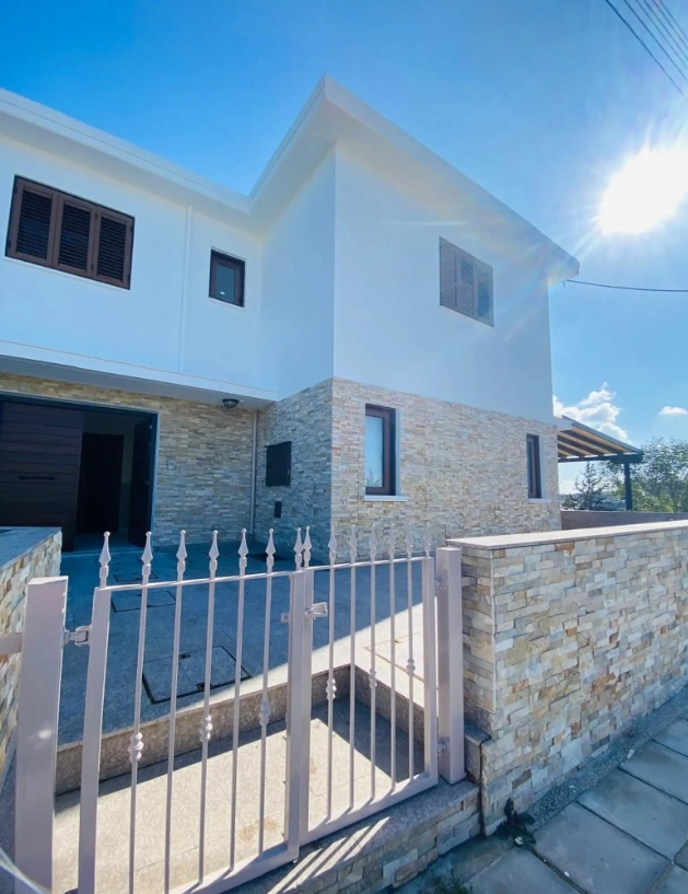 4 Bedroom House for Sale in Ilioupoli, Nicosia District