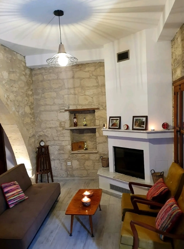 2 Bedroom House for Sale in Vouni, Limassol District