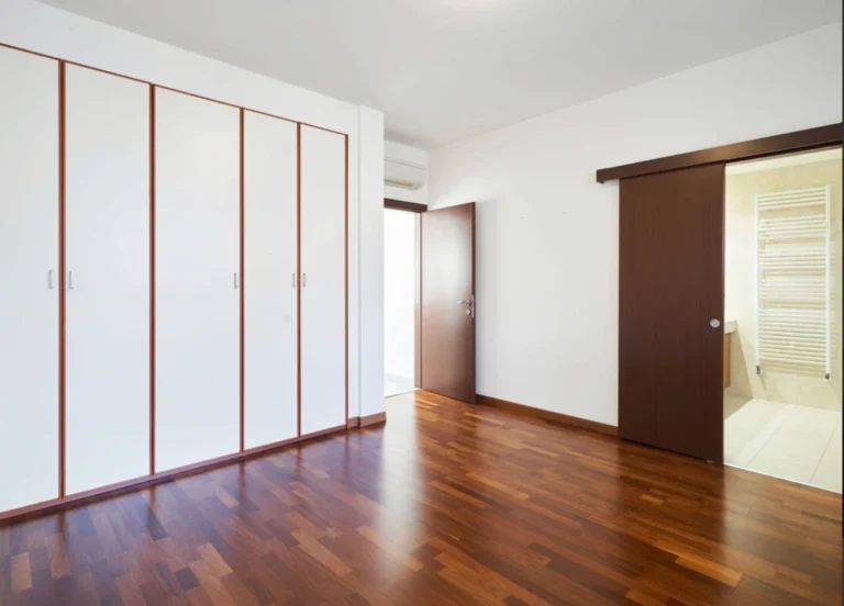 5 Bedroom House for Sale in Strovolos, Nicosia District