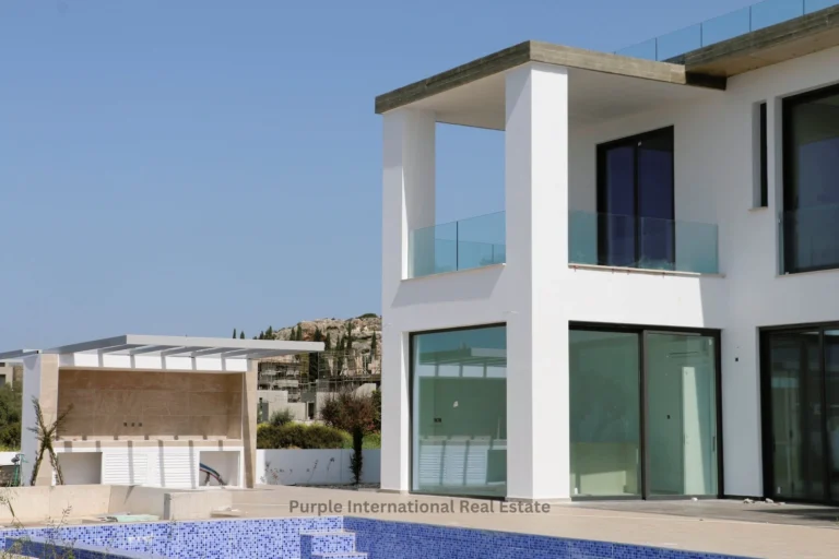 4 Bedroom House for Sale in Peyia, Paphos District