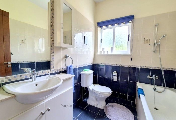 3 Bedroom House for Sale in Sea Caves, Paphos District