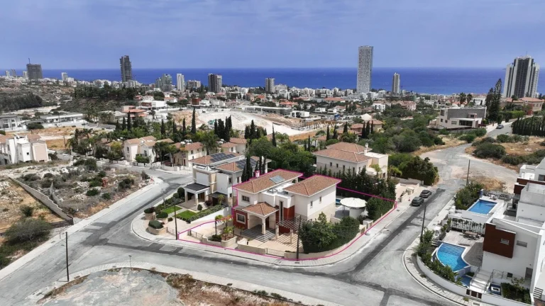 5 Bedroom House for Sale in Mouttagiaka, Limassol District