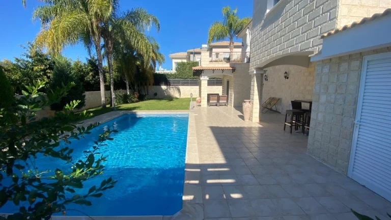 3 Bedroom House for Sale in Agios Tychonas, Limassol District