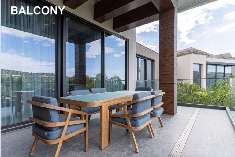 6+ Bedroom House for Sale in Agios Tychonas, Limassol District