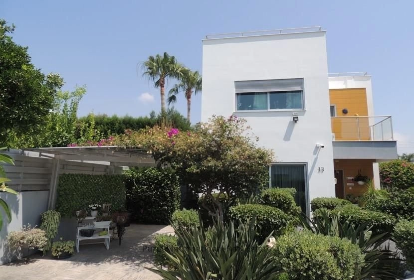 5 Bedroom House for Sale in Germasogeia, Limassol District