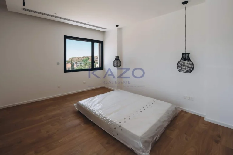 5 Bedroom House for Sale in Agios Tychonas, Limassol District
