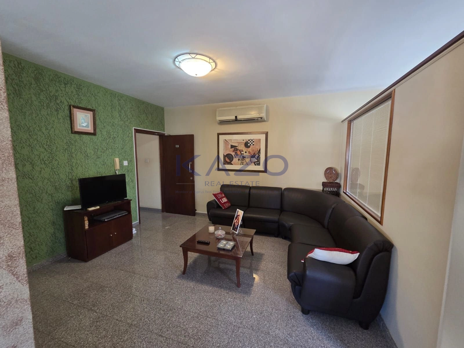 100m² Office for Rent in Limassol District