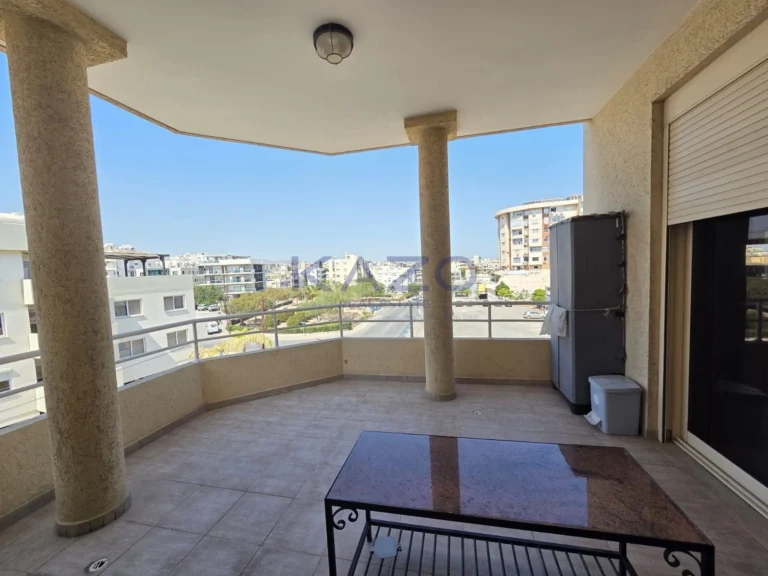 100m² Office for Rent in Limassol District