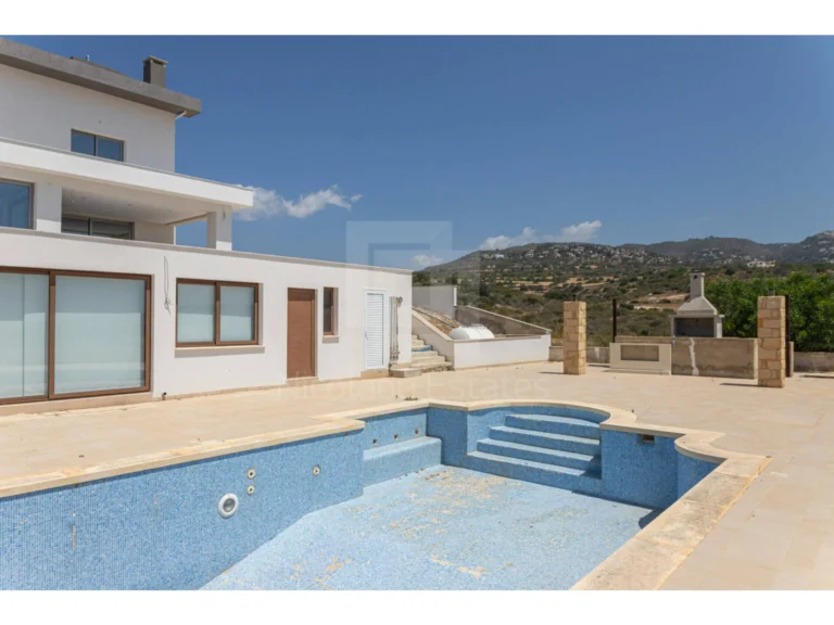 4 Bedroom House for Sale in Tala, Paphos District