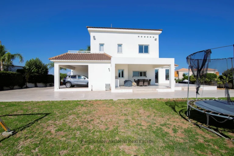 5 Bedroom House for Sale in Paralimni, Famagusta District