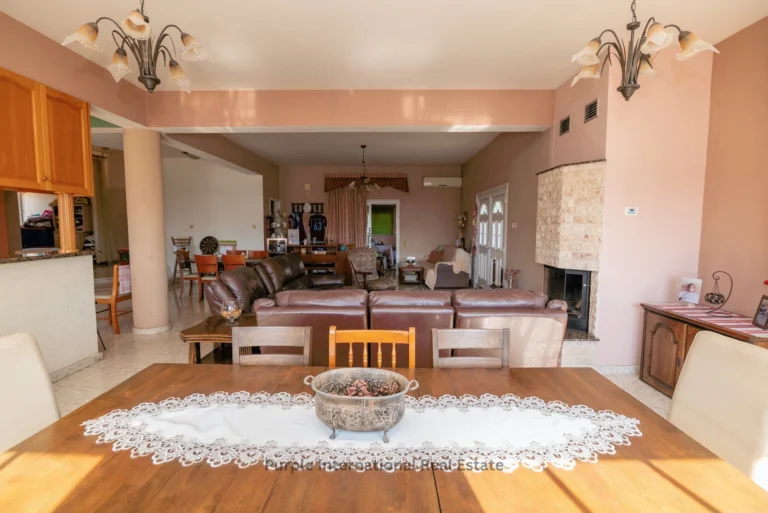 Cheap Houses and Villas for Sale Famagusta up to 400000 euro