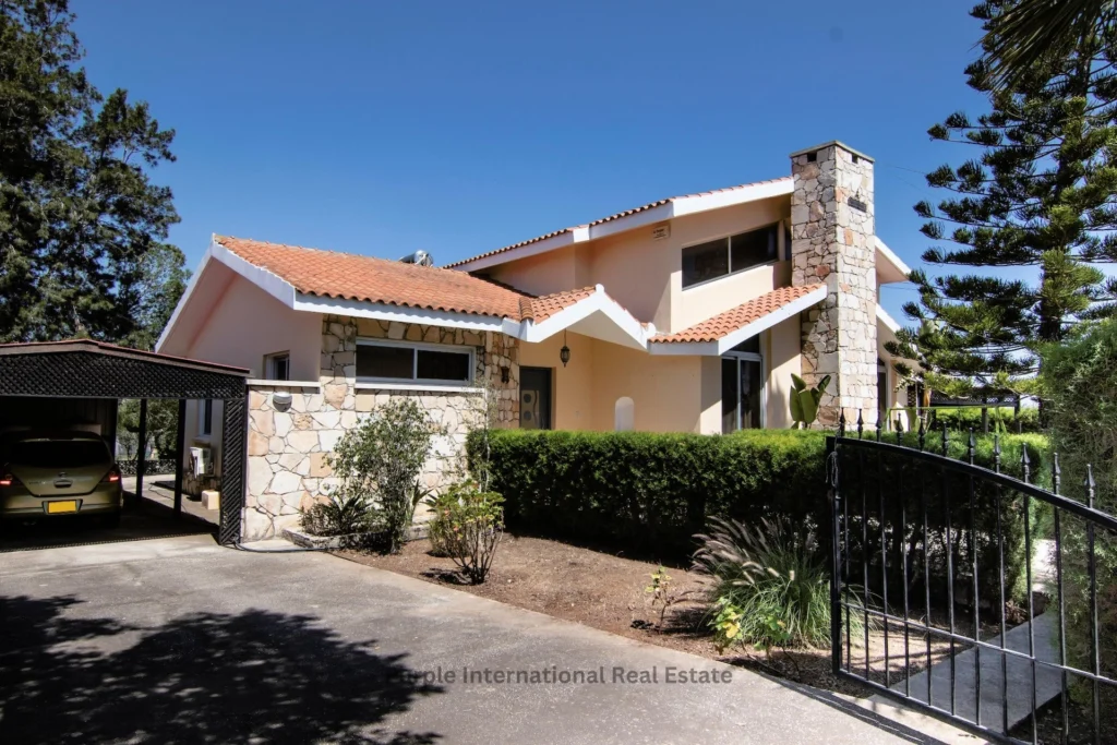 4 Bedroom House for Sale in Paralimni, Famagusta District