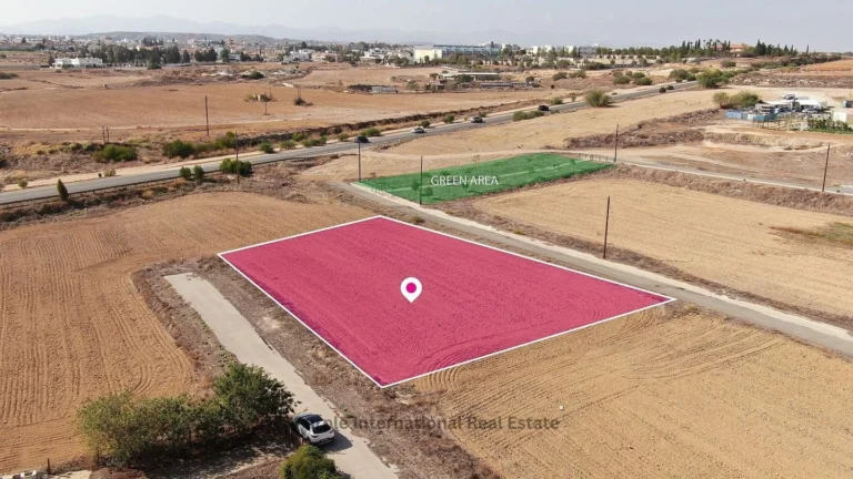 1,730m² Plot for Sale in Nicosia