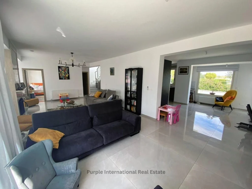 5 Bedroom House for Sale in Larnaca District