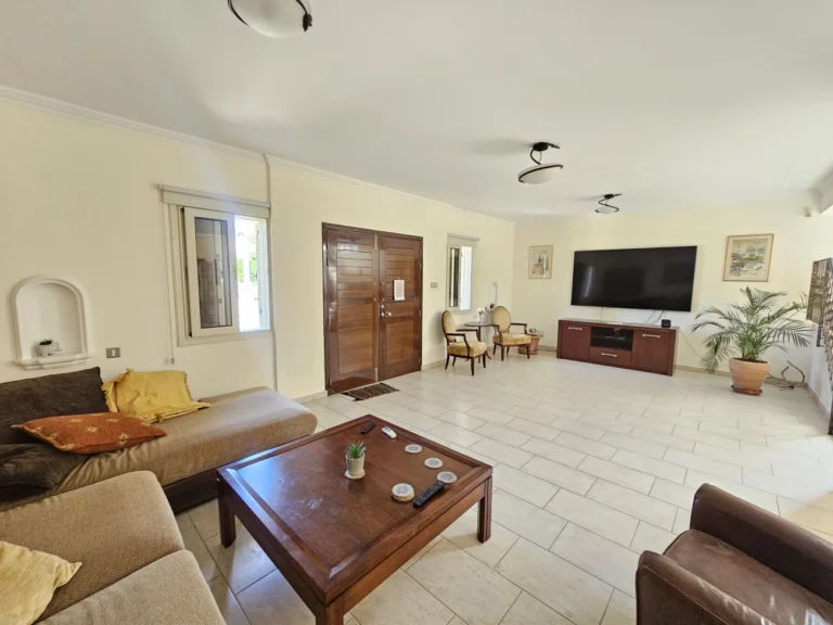 4 Bedroom House for Rent in Germasogeia, Limassol District