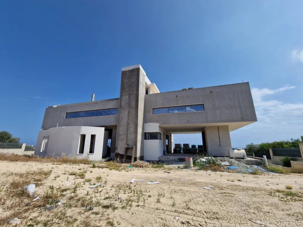 6+ Bedroom House for Sale in Konnos, Famagusta District