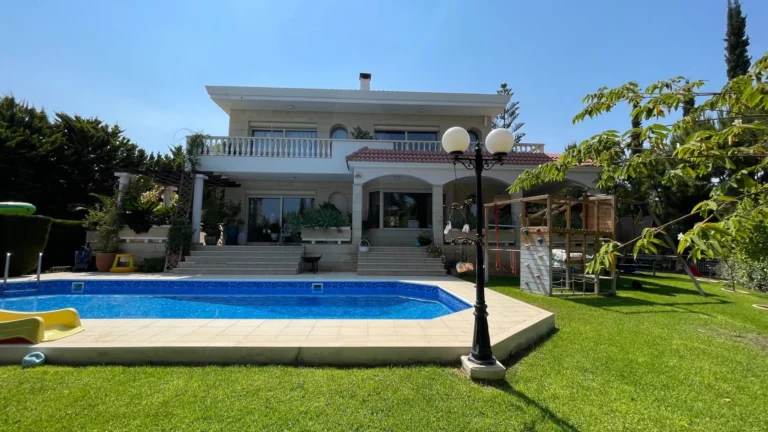 5 Bedroom House for Sale in Agios Tychonas, Limassol District