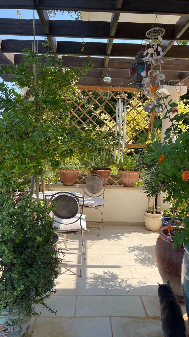 5 Bedroom House for Sale in Agios Tychonas, Limassol District