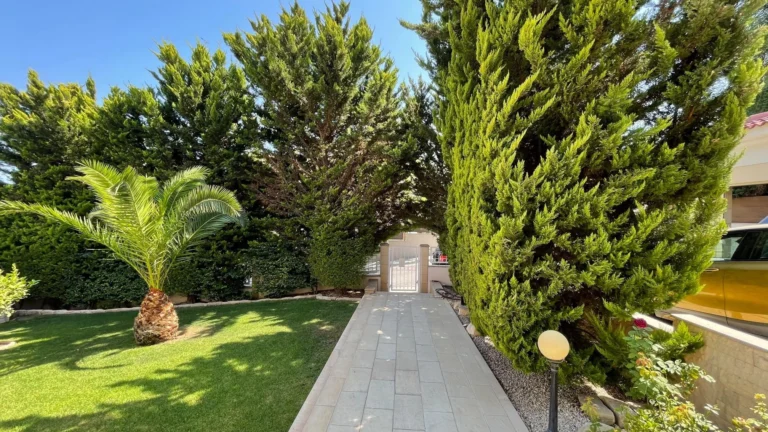 5 Bedroom House for Sale in Agios Tychonas, Limassol District