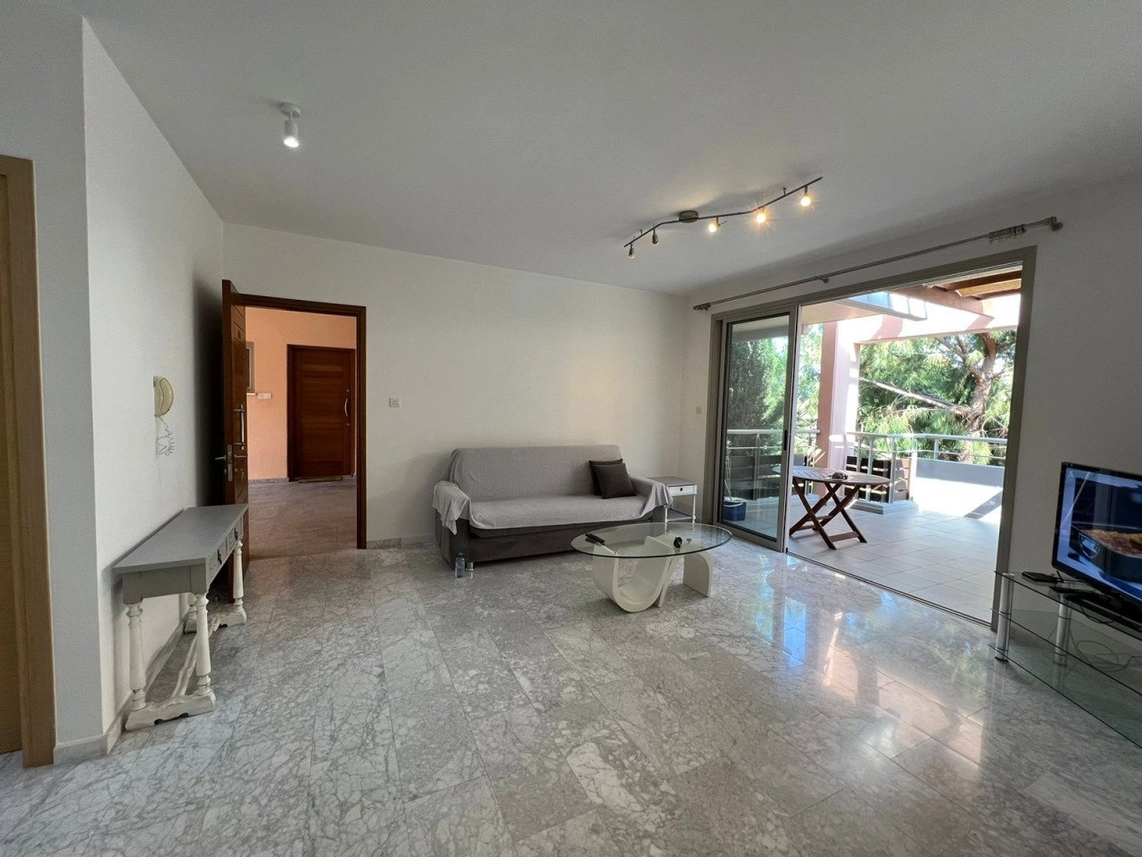 2 Bedroom Apartment for Sale in Amathounta, Limassol District