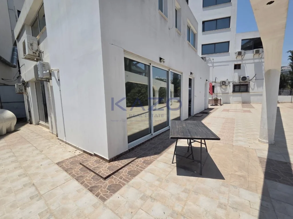 200m² Office for Rent in Limassol District