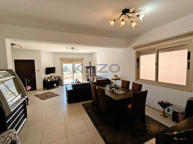 3 Bedroom House for Sale in Palodeia, Limassol District
