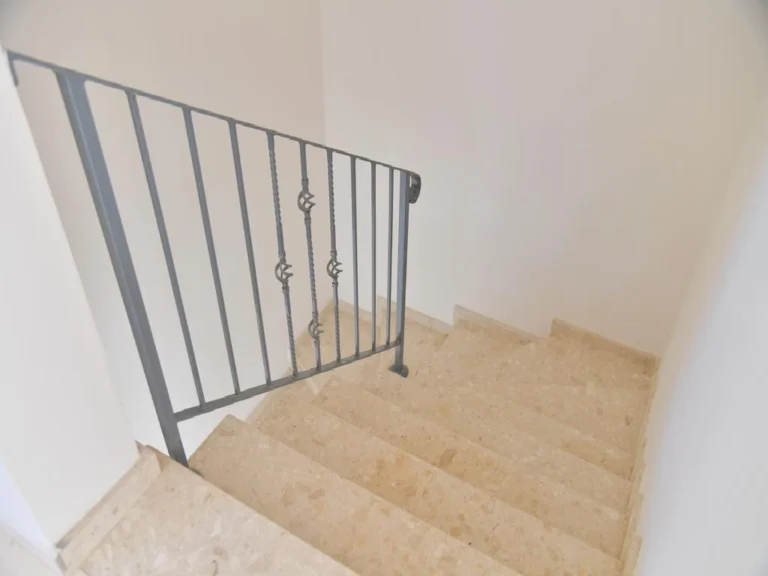 Cheap Houses and Villas for Sale Larnaca up to 300000 euro