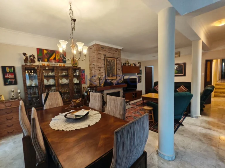 5 Bedroom House for Sale in Limassol – Kapsalos
