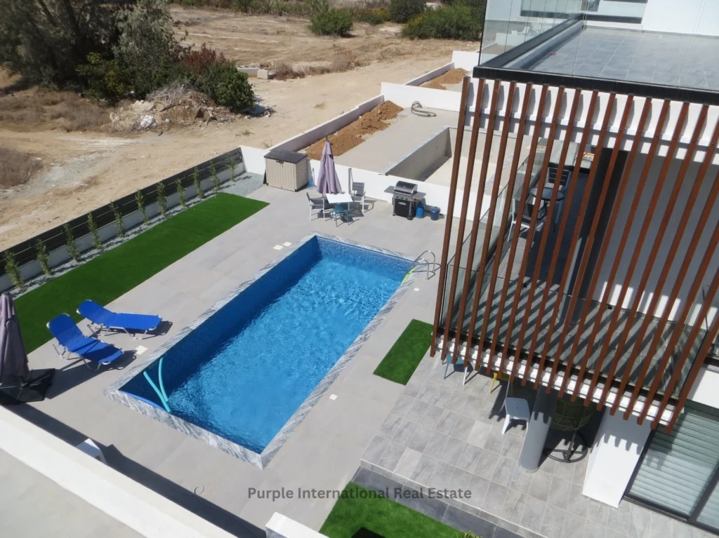 4 Bedroom House for Sale in Chlorakas, Paphos District
