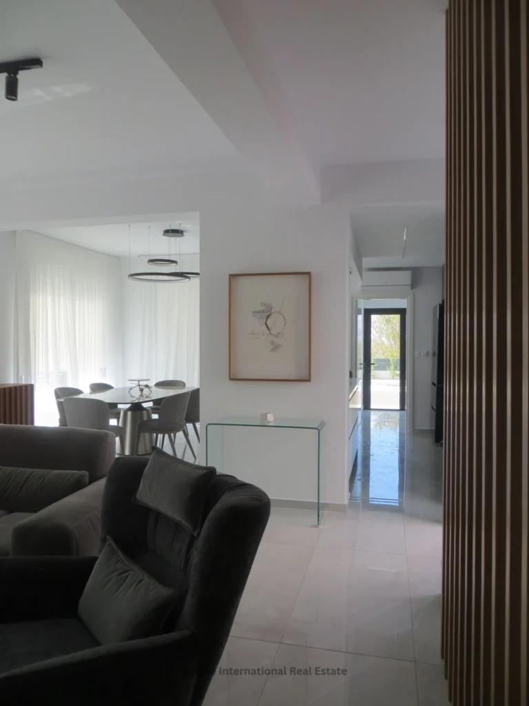 4 Bedroom House for Sale in Chlorakas, Paphos District