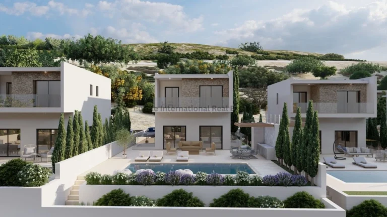 5 Bedroom House for Sale in Peyia, Paphos District