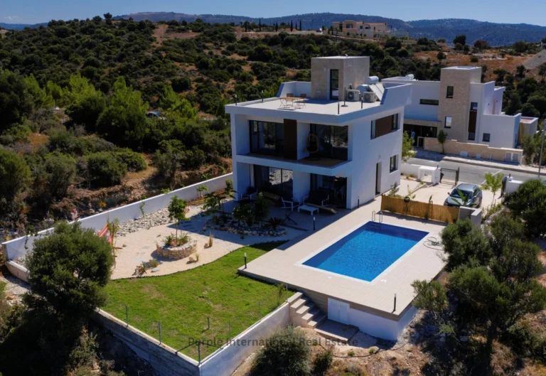 2 Bedroom House for Sale in Secret Valley, Paphos District