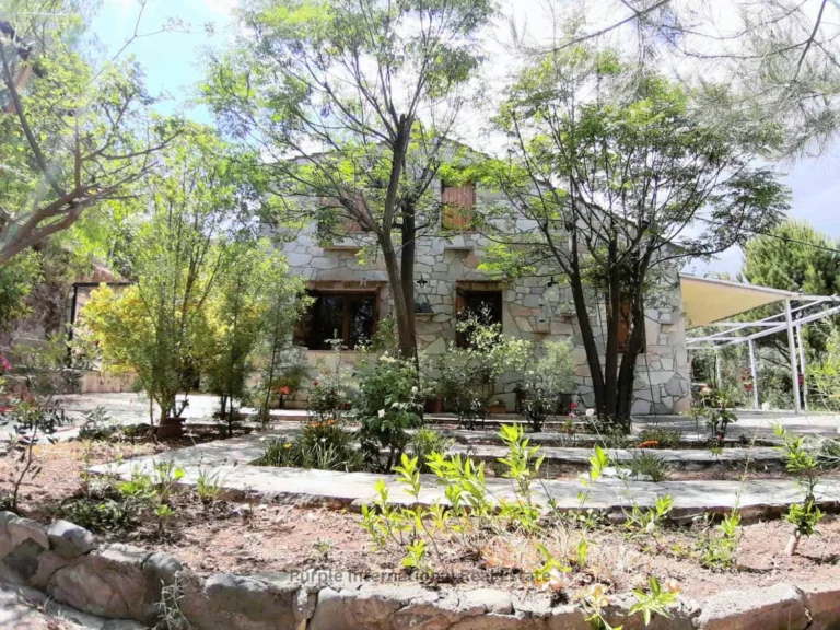 3 Bedroom House for Sale in Vavla, Larnaca District