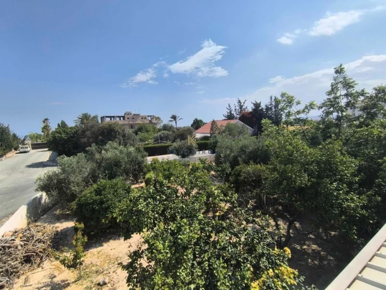 5 Bedroom House for Sale in Anafotida, Larnaca District