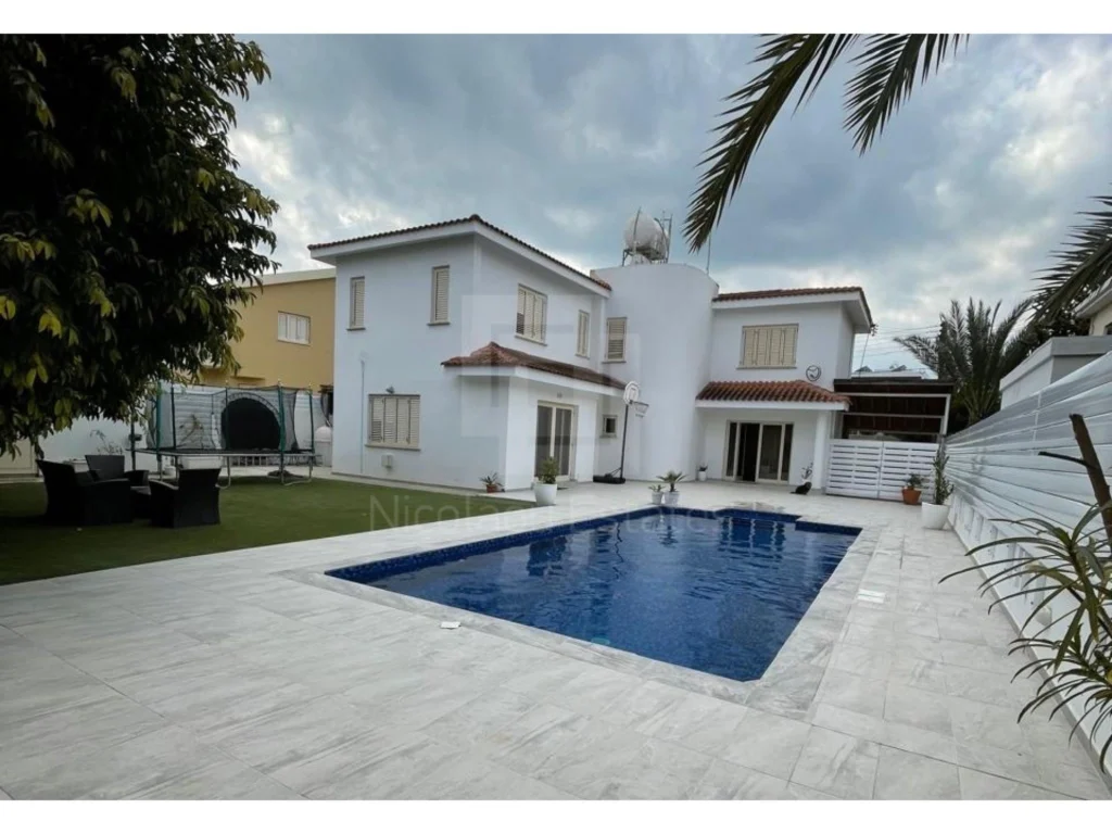 4 Bedroom House for Rent in Makedonitissa, Nicosia District