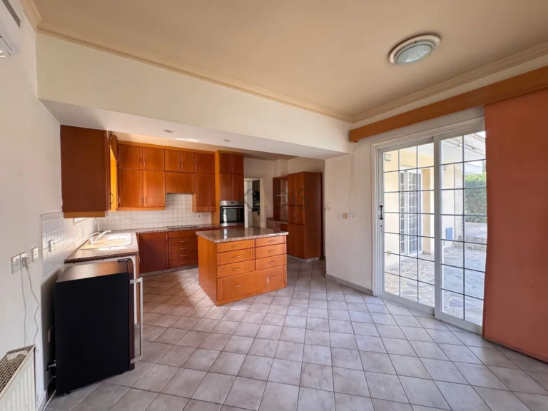 Cheap Houses and Villas for Sale Nicosia up to 700000 euro