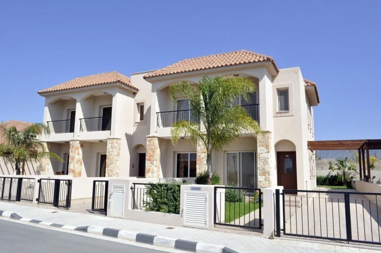 2 Bedroom House for Sale in Moni, Limassol District