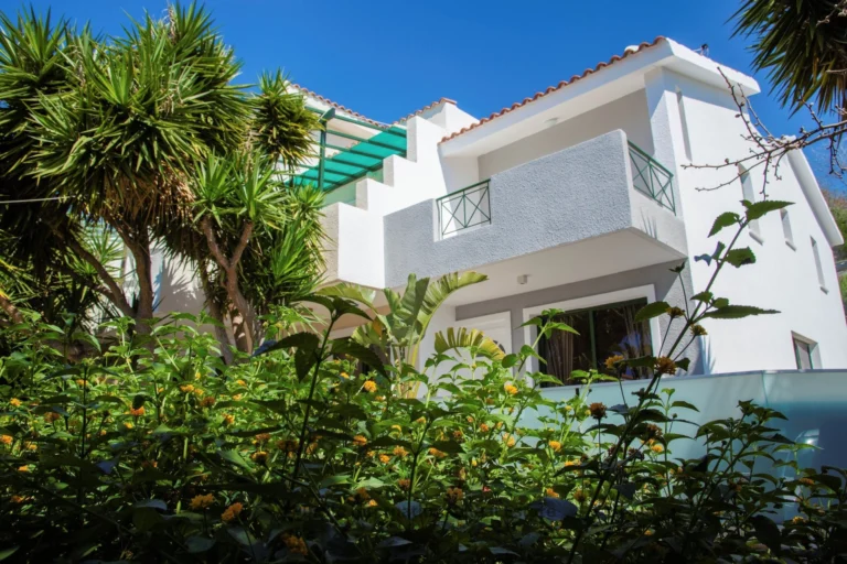 1381m² Building for Sale in Kissonerga, Paphos District