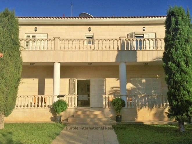 4 Bedroom House for Sale in Monagroulli, Limassol District