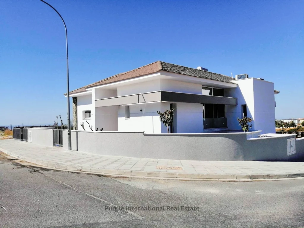 4 Bedroom House for Sale in Limassol – Agia Fyla