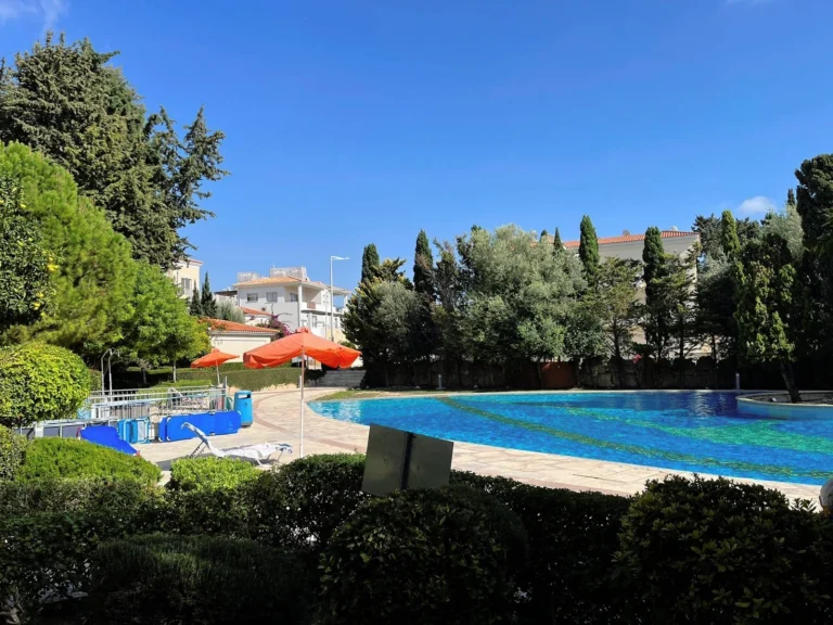 2 Bedroom Apartment for Sale in Paphos – Universal