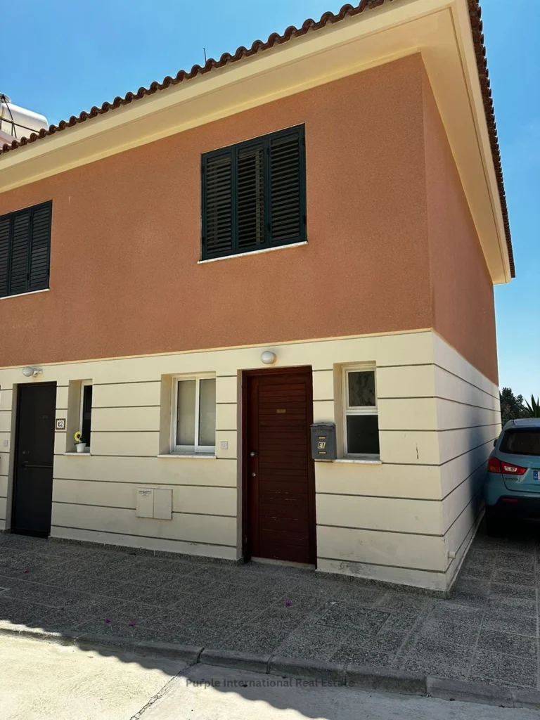 2 Bedroom House for Sale in Peyia, Paphos District