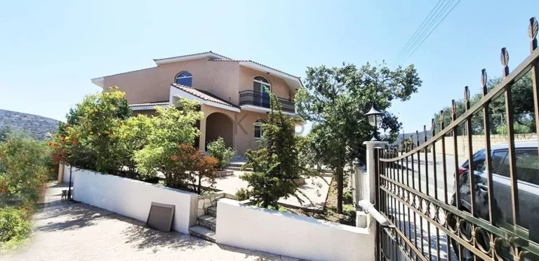 600m² House for Sale in Asgata, Limassol District
