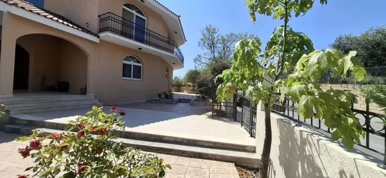 600m² House for Sale in Asgata, Limassol District