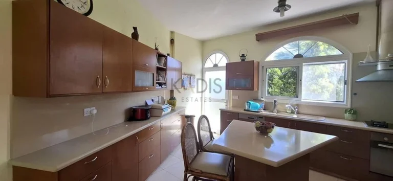 600m² House for Sale in Asgata, Limassol District