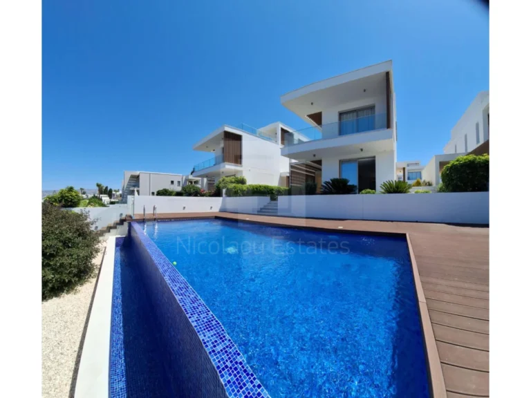 4 Bedroom House for Sale in Kissonerga, Paphos District