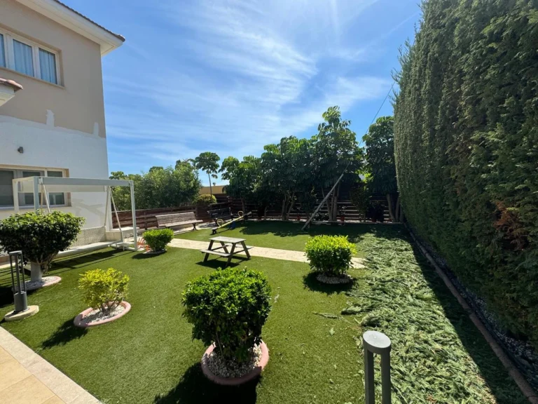 4 Bedroom House for Sale in Agios Tychonas, Limassol District