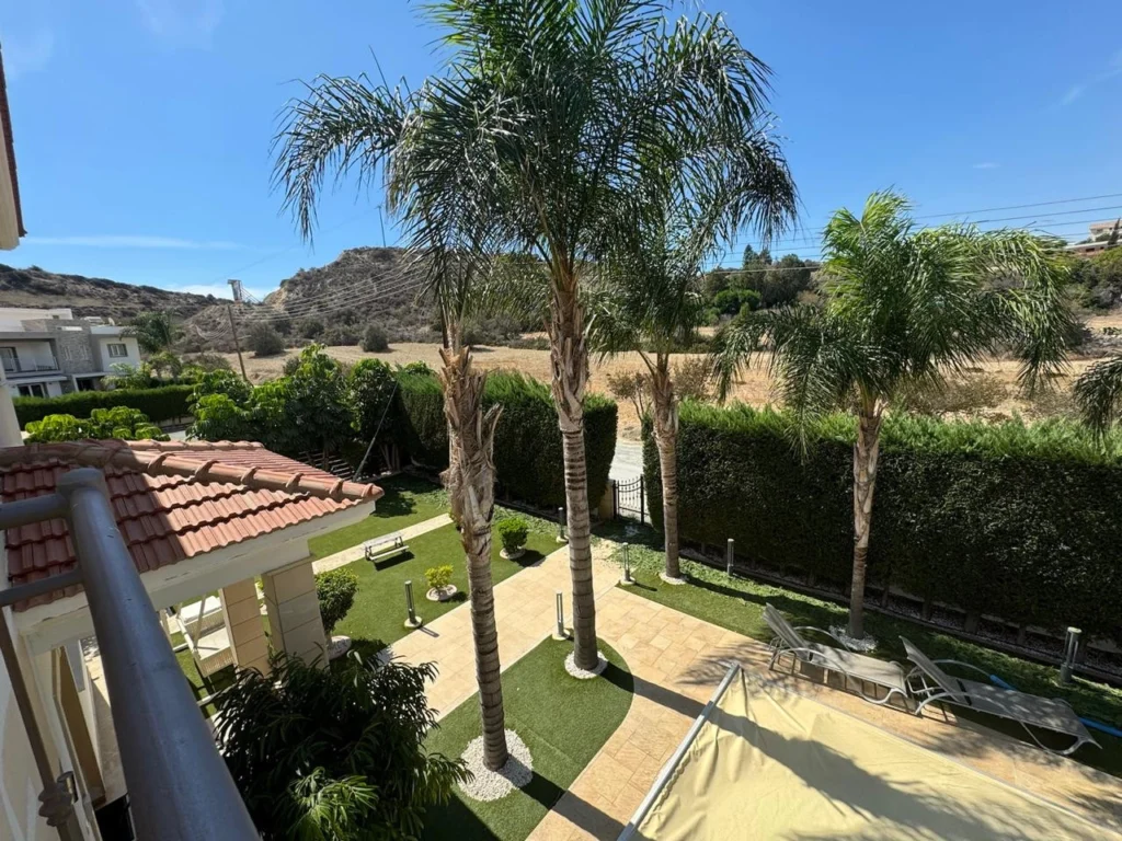 4 Bedroom House for Sale in Agios Tychonas, Limassol District