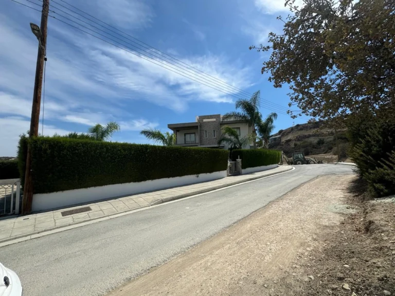 3 Bedroom House for Sale in Agios Tychonas, Limassol District
